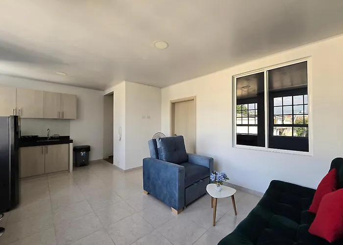 Amplios Apartamentos San Fernando Cerca A Centros Medicos